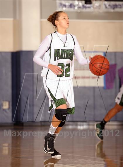 Thumbnail 3 in Perris vs. Mission Viejo (MaxPreps Holiday Classic) photogallery.