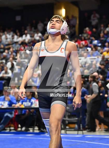 Thumbnail 1 in UIL State Championships - 5A 120lb Final photogallery.