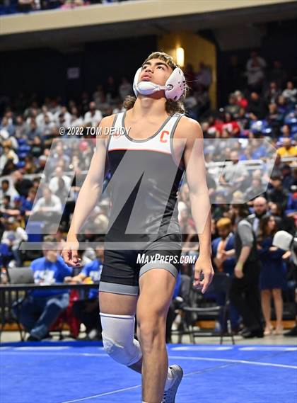 Thumbnail 2 in UIL State Championships - 5A 120lb Final photogallery.