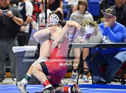 Thumbnail 3 in UIL State Championships - 5A 120lb Final photogallery.