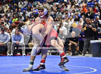 Thumbnail 2 in UIL State Championships - 5A 120lb Final photogallery.
