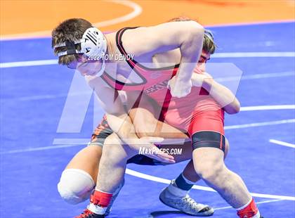 Thumbnail 1 in UIL State Championships - 5A 120lb Final photogallery.