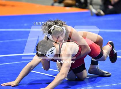 Thumbnail 2 in UIL State Championships - 5A 120lb Final photogallery.