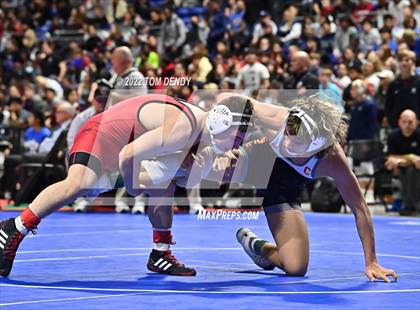 Thumbnail 3 in UIL State Championships - 5A 120lb Final photogallery.