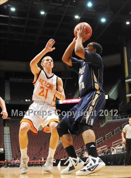 Thumbnail 3 in Desert Vista vs. Corona del Sol (AIA D1 Semifinals) photogallery.