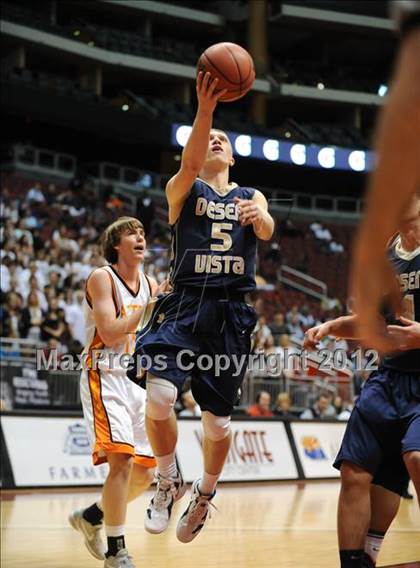 Thumbnail 2 in Desert Vista vs. Corona del Sol (AIA D1 Semifinals) photogallery.