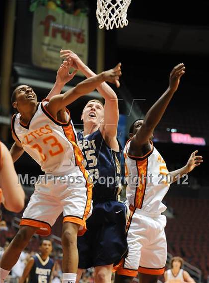 Thumbnail 1 in Desert Vista vs. Corona del Sol (AIA D1 Semifinals) photogallery.