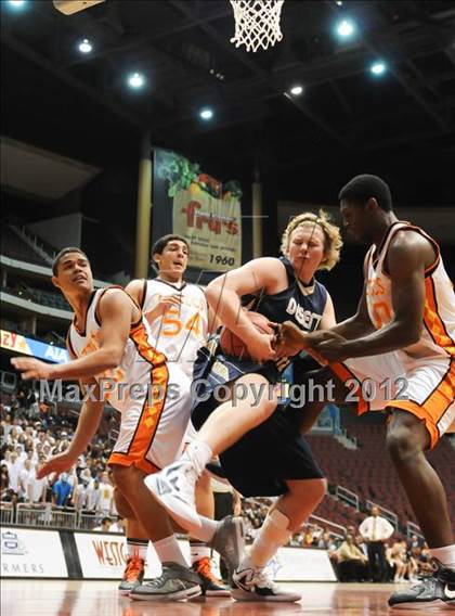 Thumbnail 1 in Desert Vista vs. Corona del Sol (AIA D1 Semifinals) photogallery.