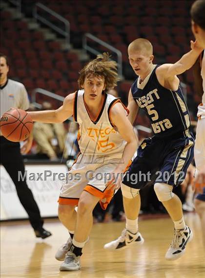 Thumbnail 3 in Desert Vista vs. Corona del Sol (AIA D1 Semifinals) photogallery.