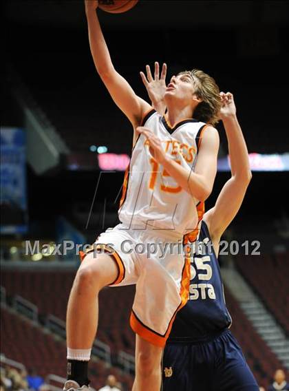 Thumbnail 1 in Desert Vista vs. Corona del Sol (AIA D1 Semifinals) photogallery.
