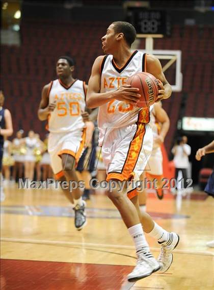 Thumbnail 3 in Desert Vista vs. Corona del Sol (AIA D1 Semifinals) photogallery.