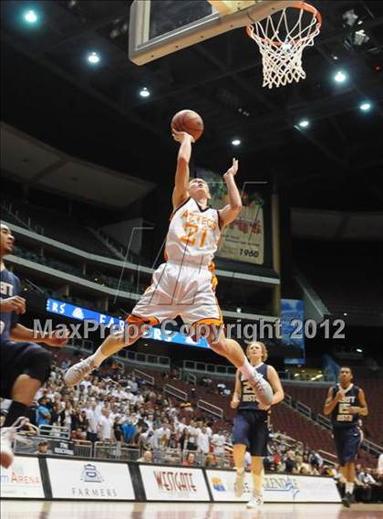 Thumbnail 2 in Desert Vista vs. Corona del Sol (AIA D1 Semifinals) photogallery.