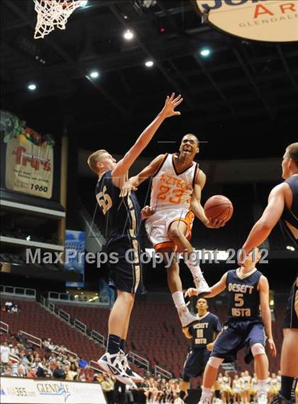 Thumbnail 3 in Desert Vista vs. Corona del Sol (AIA D1 Semifinals) photogallery.