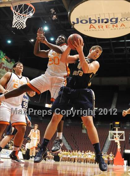 Thumbnail 2 in Desert Vista vs. Corona del Sol (AIA D1 Semifinals) photogallery.