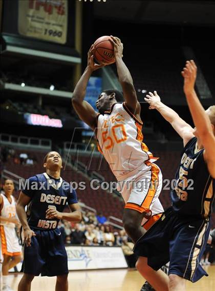 Thumbnail 2 in Desert Vista vs. Corona del Sol (AIA D1 Semifinals) photogallery.