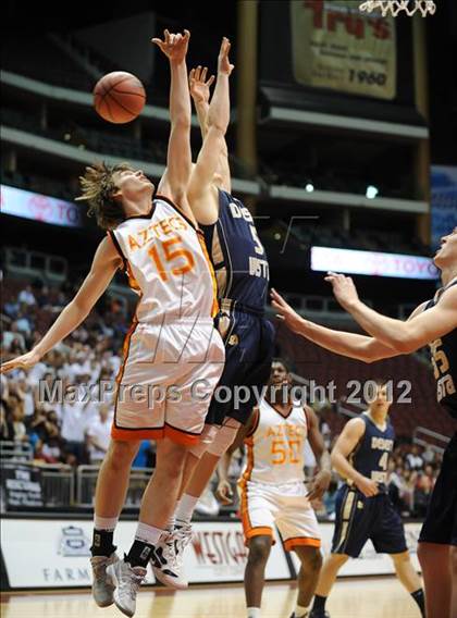 Thumbnail 2 in Desert Vista vs. Corona del Sol (AIA D1 Semifinals) photogallery.