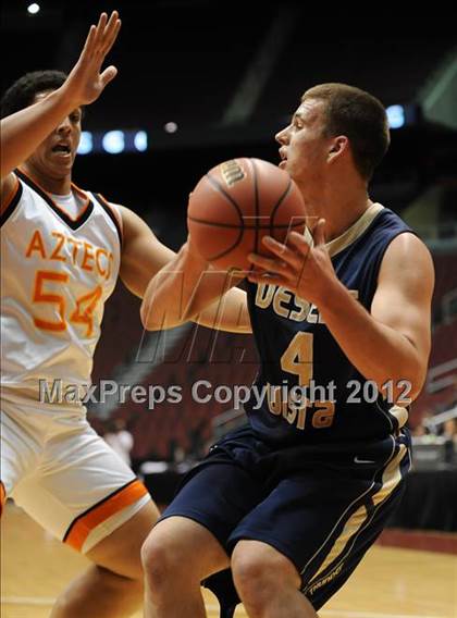 Thumbnail 2 in Desert Vista vs. Corona del Sol (AIA D1 Semifinals) photogallery.