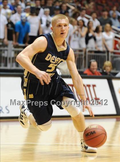 Thumbnail 3 in Desert Vista vs. Corona del Sol (AIA D1 Semifinals) photogallery.