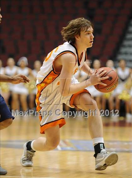 Thumbnail 1 in Desert Vista vs. Corona del Sol (AIA D1 Semifinals) photogallery.