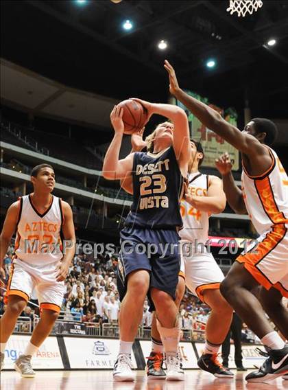 Thumbnail 1 in Desert Vista vs. Corona del Sol (AIA D1 Semifinals) photogallery.
