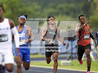Thumbnail 1 in FHSAA 3A Finals (400 Meter) photogallery.