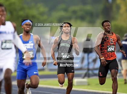 Thumbnail 1 in FHSAA 3A Finals (400 Meter) photogallery.