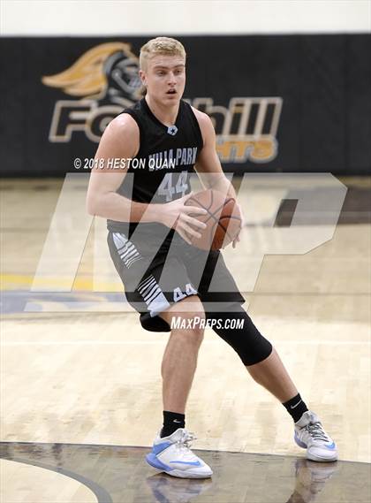 Thumbnail 1 in Villa Park @ Foothill photogallery.