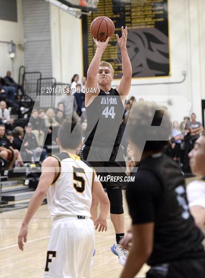 Thumbnail 1 in Villa Park @ Foothill photogallery.