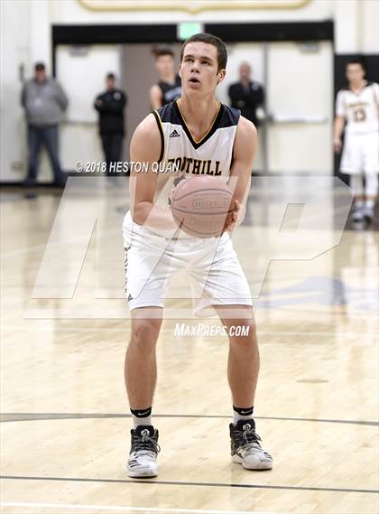 Thumbnail 1 in Villa Park @ Foothill photogallery.