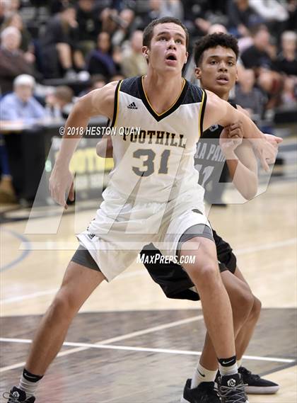 Thumbnail 1 in Villa Park @ Foothill photogallery.
