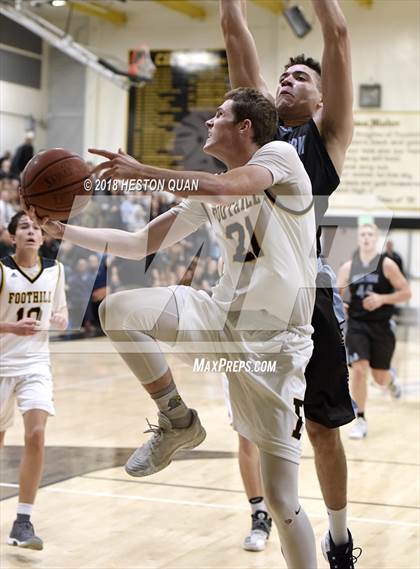 Thumbnail 2 in Villa Park @ Foothill photogallery.