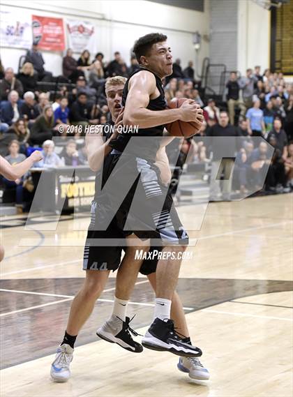 Thumbnail 1 in Villa Park @ Foothill photogallery.