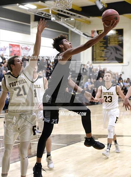 Thumbnail 1 in Villa Park @ Foothill photogallery.