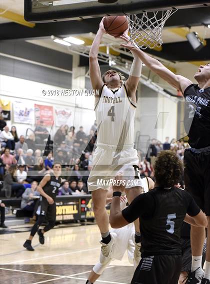 Thumbnail 3 in Villa Park @ Foothill photogallery.
