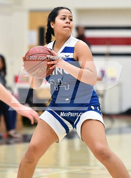 Thumbnail 3 in Chino vs. Ontario Christian photogallery.