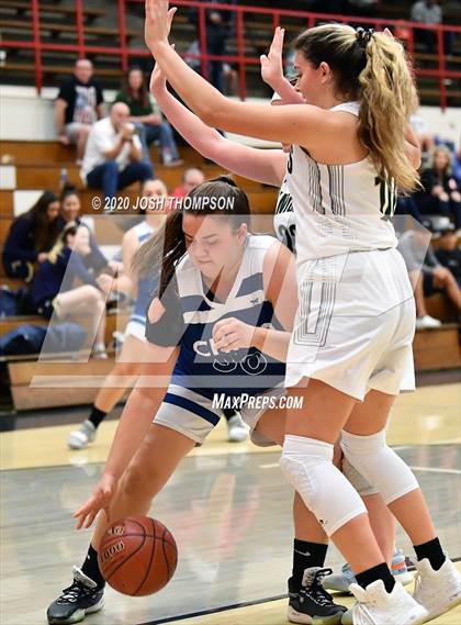 Thumbnail 2 in Chino vs. Ontario Christian photogallery.