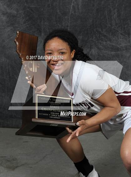 Thumbnail 3 in Eastside College Prep (CIF State D5 Award Photos) photogallery.