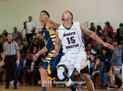 Thumbnail 2 in Modesto Christian vs. Turlock (Modesto Christian Holiday Hoops Classic) photogallery.
