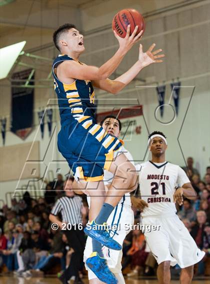 Thumbnail 3 in Modesto Christian vs. Turlock (Modesto Christian Holiday Hoops Classic) photogallery.