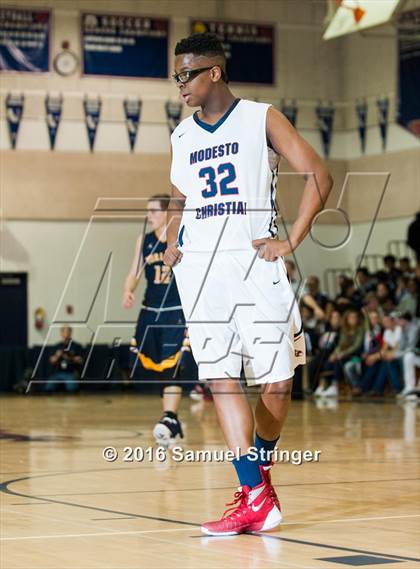 Thumbnail 3 in Modesto Christian vs. Turlock (Modesto Christian Holiday Hoops Classic) photogallery.