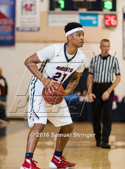Thumbnail 2 in Modesto Christian vs. Turlock (Modesto Christian Holiday Hoops Classic) photogallery.