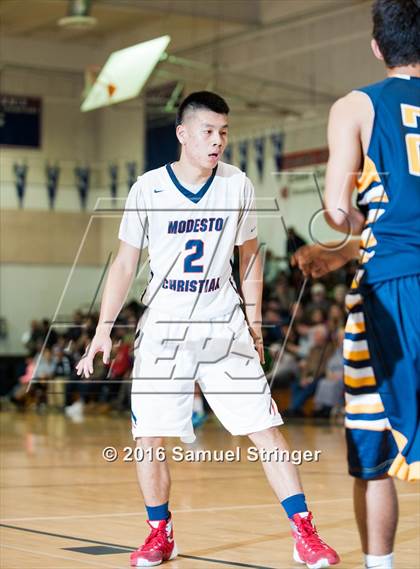 Thumbnail 2 in Modesto Christian vs. Turlock (Modesto Christian Holiday Hoops Classic) photogallery.