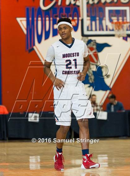 Thumbnail 2 in Modesto Christian vs. Turlock (Modesto Christian Holiday Hoops Classic) photogallery.