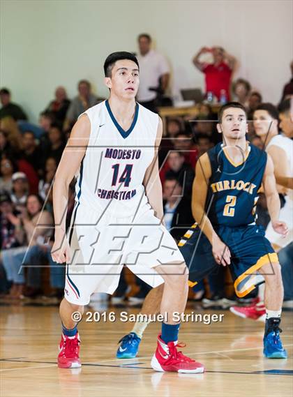 Thumbnail 2 in Modesto Christian vs. Turlock (Modesto Christian Holiday Hoops Classic) photogallery.