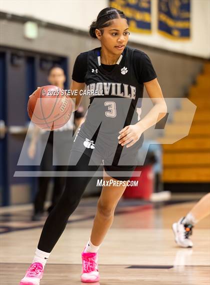 Thumbnail 3 in Oroville vs Paradise (Lady Falcon Tournament) photogallery.