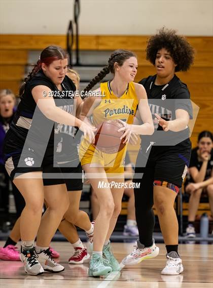 Thumbnail 3 in Oroville vs Paradise (Lady Falcon Tournament) photogallery.