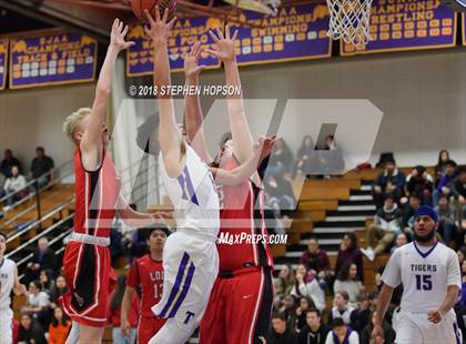 Thumbnail 1 in Lodi @ Tokay photogallery.