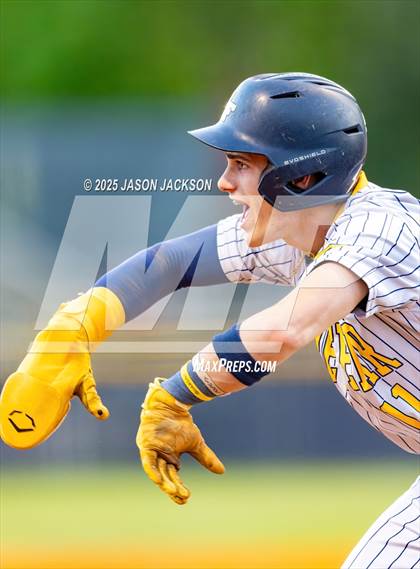 Thumbnail 1 in Cape Fear vs. Lee County photogallery.