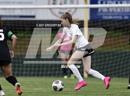 Thumbnail 2 in Panther Creek @ Myers Park photogallery.
