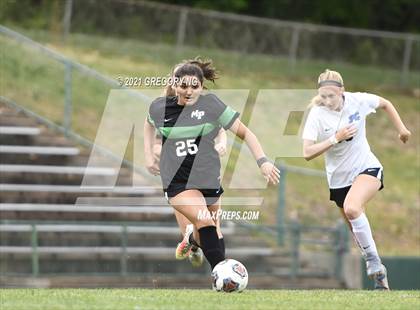 Thumbnail 1 in Panther Creek @ Myers Park photogallery.